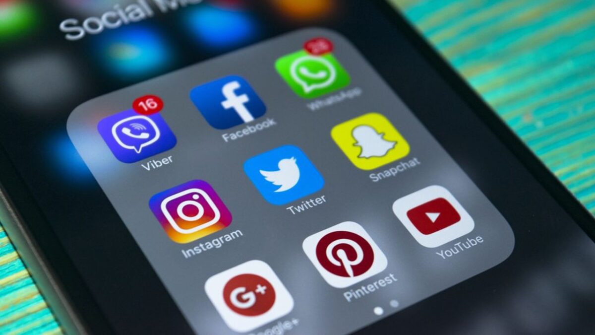 arnaques sur les réseaux sociaux